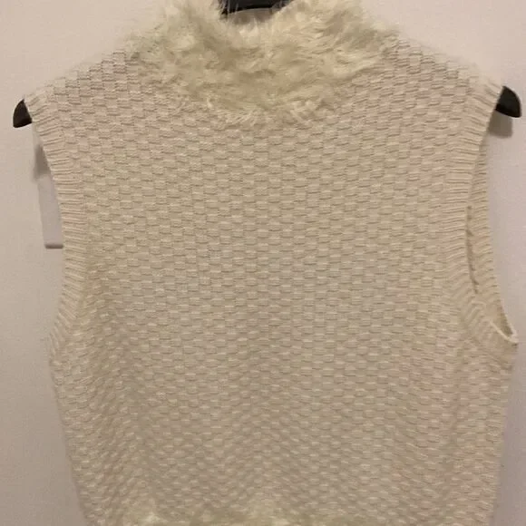 Diane Von Furstenberg Sleeveless Plush Knit Sweater Dress in Ivory / Silver. - Picture 5 of 10